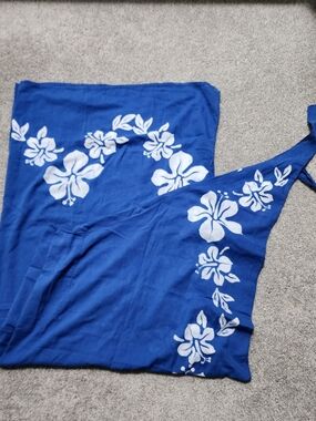 Hawaiian Blue Floral Beach Sarong Wrap